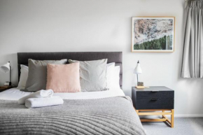 Silvertop Chalet